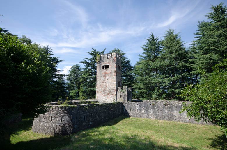 Überreste vom Castello di Laveno Mombello