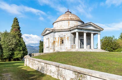 Mausoleum der Gräfin Antoniella Castelbarco Albani