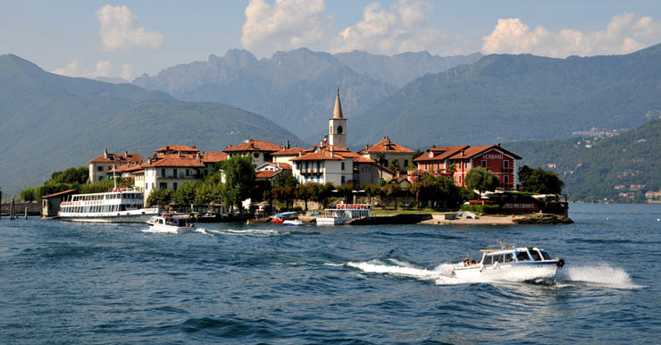 Motorboote auf dem Lago Maggiore