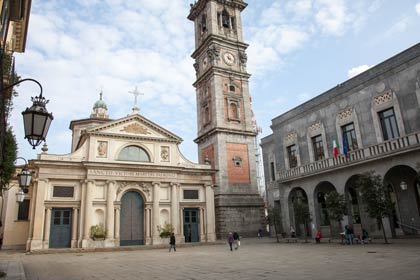 Piazza von Varese