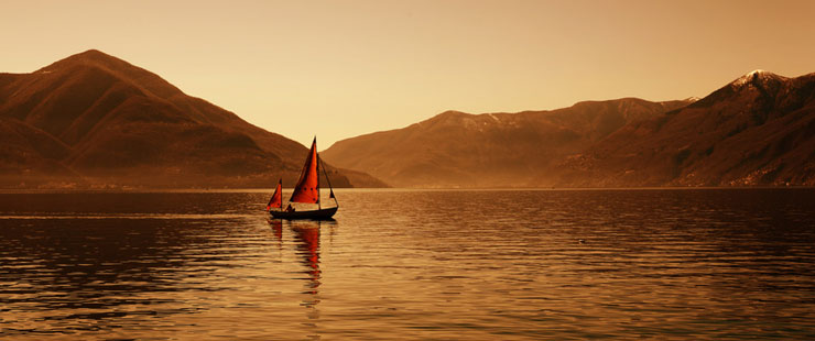 Segelboot auf dem Lago Maggiore