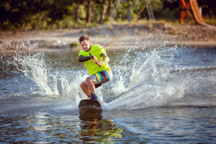 Wasserski und Wakeboard auf dem Lago Maggiore