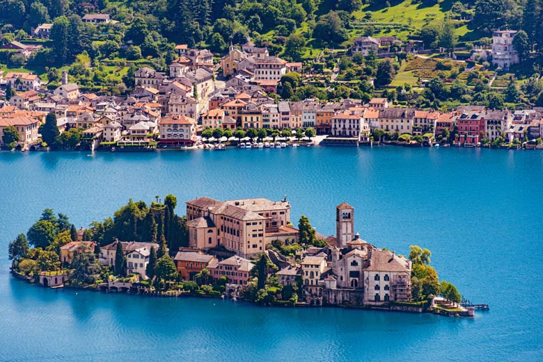 Insel und Dorf San Giulio