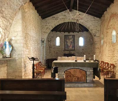 Im Inneren der Santuario di San Clemente