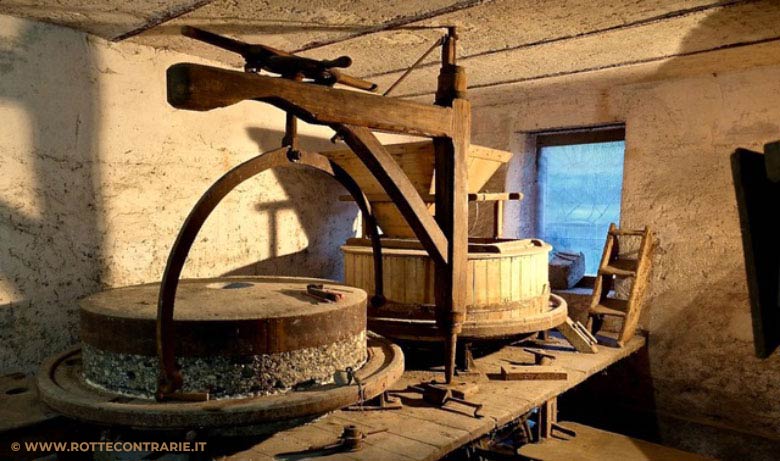 Mühlsteine der Mühle