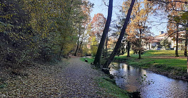 Besozzo mit Spaziergang am Fluss Bardello entlang