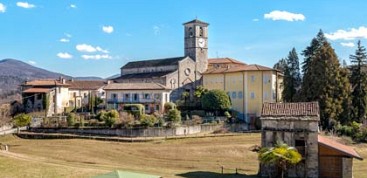 Hotels in Brezzo di Bedero