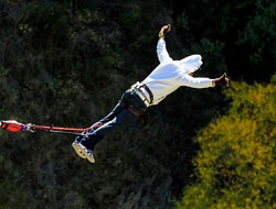 Bungee Jumping in Intragna